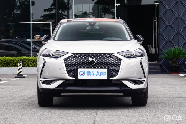 DS 3 E-TENSE内饰整体视觉效果很有特色